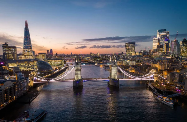 Thames Nehri Tower Köprüsü Ile Londra Akşamları Inanılmaz Hava Manzarası — Stok fotoğraf