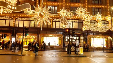 Knightsbridge Londra 'da güzel bir yerdir - Londra, BİRLİK KINGDOM - 20 ARALIK 2022