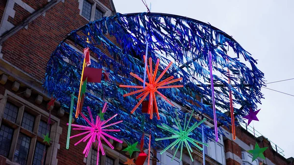 Londra 'daki Carnaby caddesinde güzel bir Noel süslemesi - Londra, BİRLİK KINGDOM - 20 ARALIK 2022