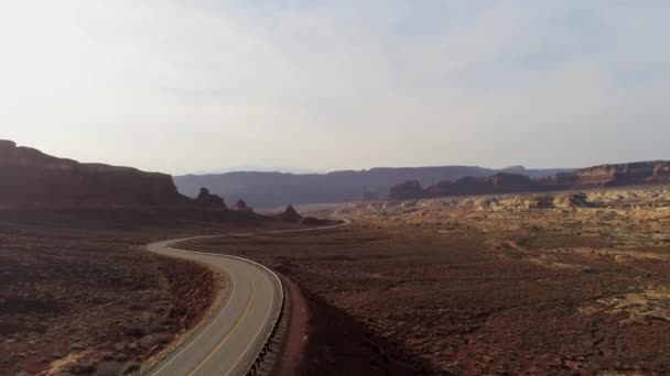 Flyger Genom Arizona Öknen Fantastiskt Landskap Med Sina Röda Stenar — Stockvideo