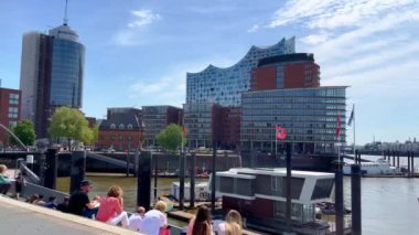 Hamburg Limanı - HAMBURG ŞEHRİ, Almanya - 16 Mayıs 2022