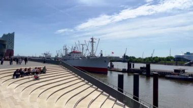 Hamburg Limanı - HAMBURG ŞEHRİ, Almanya - 16 Mayıs 2022