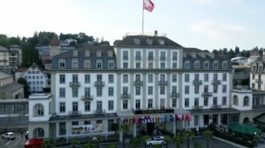İsviçre 'nin Lucerne kentindeki ünlü Schweizerhof Oteli - seyahat fotoğrafçılığı