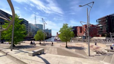 Macellan Hamburg 'un modern liman kenti ilçesine - HAMBURG Şehri, GERMANY - 16 Mayıs 2022