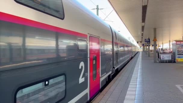 マンハイム中央駅のフランスTgv列車 ドイツ マンハイム 2022年5月14日 — ストック動画