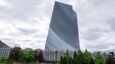 EZB Binası - Frankfurt şehrindeki Avrupa Merkez Bankası - FRANKFURT MAIN, Almanya - 12 Temmuz 2022