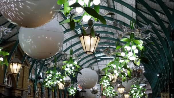 Covent Garden Christmas Decoration London Travel Photography — Vídeos de Stock