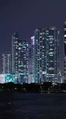 Geceleri Miami 'nin silüeti - seyahat fotoğrafçılığı