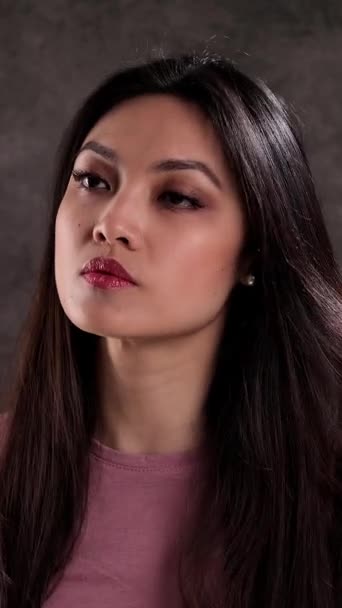 Asian Model Gets Ready Photoshoot Studio Shooting — Stock Video