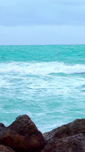 Slow Motion Shot Van Sterke Oceaan Golven Miami Beach Reizen — Stockvideo
