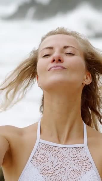 Sexy Girl Wearing Bikini Beach Summer Vacation Ocean Travel Photography — Stock Video