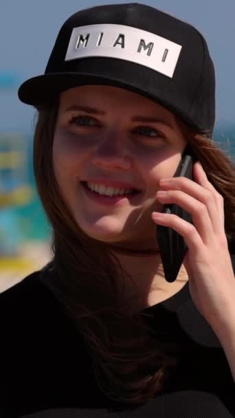 Pretty Woman Miami Beach Takes Phone Call South Beach Travel — Video