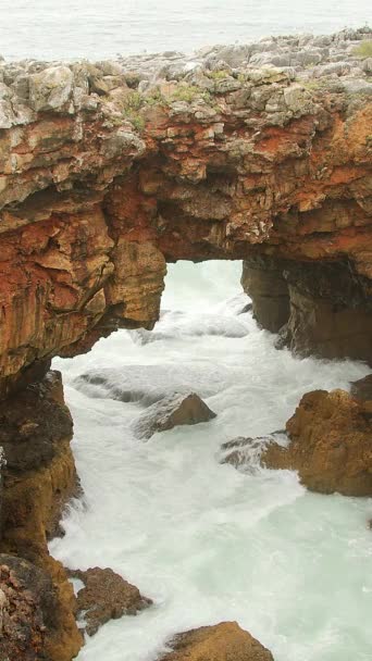Dzikie Fale Oceaniczne Boca Inferno Portugalii Podróże — Wideo stockowe