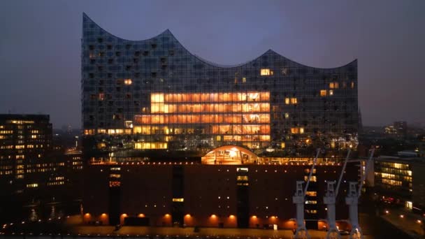 Edifício Mais Famoso Hamburgo Alemanha Elbphilharmonie Concert Hall Noite Cidade — Vídeo de Stock