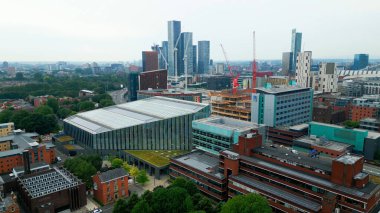 Manchester Üniversitesi Kampüsü - hava manzaralı - Manchester, Birleşik KINGDOM - 15 AĞUSTOS 2022