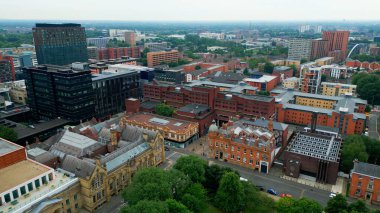 Manchester Üniversitesi Kampüsü - hava manzaralı - Manchester, Birleşik KINGDOM - 15 AĞUSTOS 2022