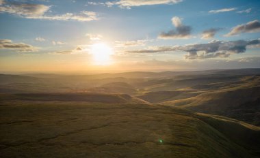 Güzel Tepe Bölgesi Ulusal Parkı - gün batımında hava manzarası - seyahat fotoğrafçılığı