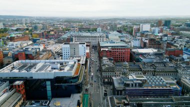Glasgow şehir merkezi üzerindeki hava manzarası - GLASGOW, BİRLİK KINGDOM - Ekim 04, 2022