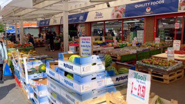 Southall Broadway 'deki Southall Market - Londra, BİRLİK KINGDOM - 9 Haziran 2022
