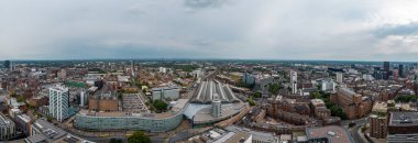 Manchester ve Piccadilly istasyonu üzerinde panoramik hava manzarası - seyahat fotoğrafçılığı