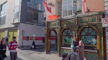 Dublin 'in Tapınak Barı Bölgesindeki İrlanda Pub' ı - DUBLIN, IRELAND Şehri - 20 Nisan 2022