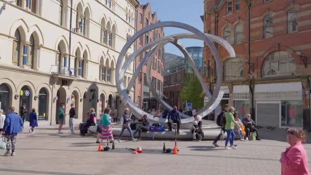 英国贝尔法斯特市中心的行人专用区 2022年4月25日 — 图库视频影像