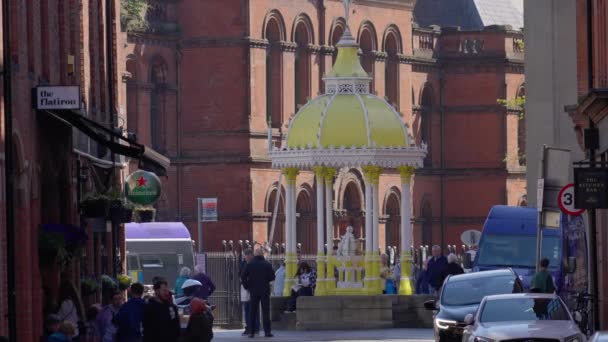 Κίτρινη Παγόδα Στο Κέντρο Της Πόλης Μπέλφαστ Belfast Ηνωμενο Βασιλειο — Αρχείο Βίντεο