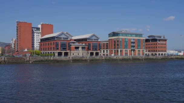 Modern Office Buldings River Lagan Belfast Belfast United Kingdom April — Stok Video
