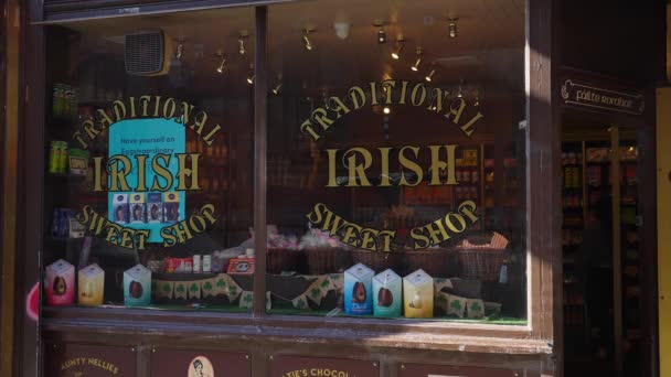 Sweet Shop Irlandés Tradicional Dublín Ciudad Dublín Irlanda Abril 2022 — Vídeos de Stock