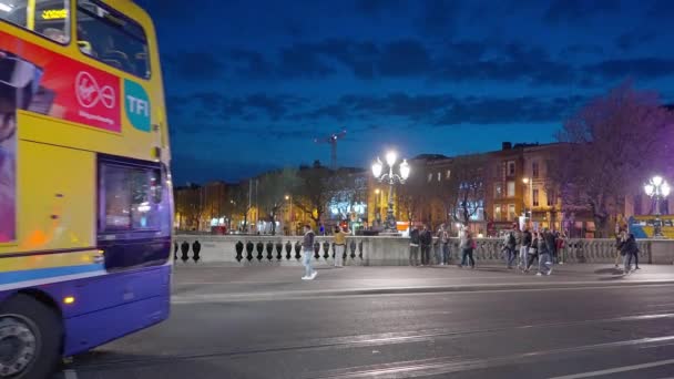 Connell Bridge Dublin Night City Fablin Ireland Апреля 2022 Года — стоковое видео