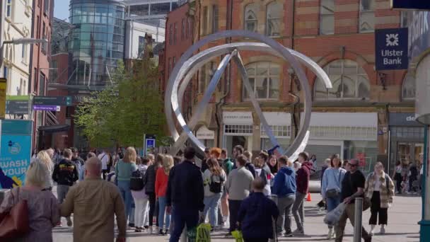 Fußgängerzone Stadtzentrum Von Belfast Belfast Vereinigtes Königreich April 2022 — Stockvideo