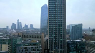 Sisli bir günde Londra - LONDON, BİRLİK KINGDOM - 18 ARALIK 2022