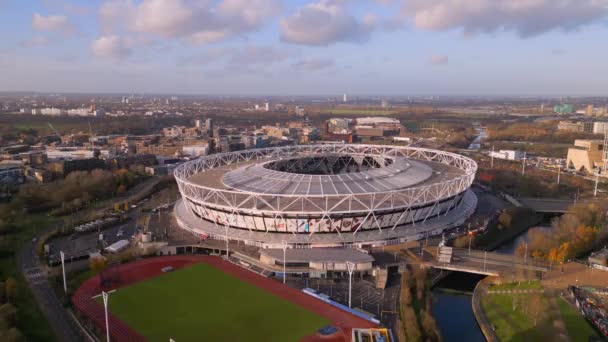 Лондонський Стадіон Олімпійському Парку Королеви Єлизавети Батьківщина Вестгема Юнайтед Лондона — стокове відео