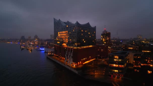 Elbphilharmonie Hamburg Bei Nacht Erstaunlicher Drohnenschuss Hamburg Stadt Dezember 2022 — Stockvideo