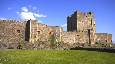 Belfast yakınlarındaki Carrickfergus Şatosu - BELFAST, Birleşik KINGDOM - 25 Nisan 2022