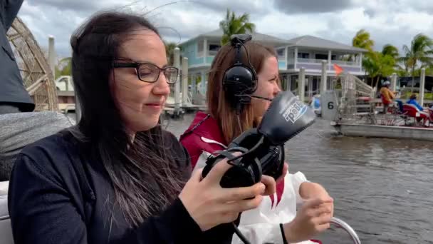 Everglades Teki Bataklık Teknesi Turistik Açıdan Florida Daki Tüm Şehirler — Stok video