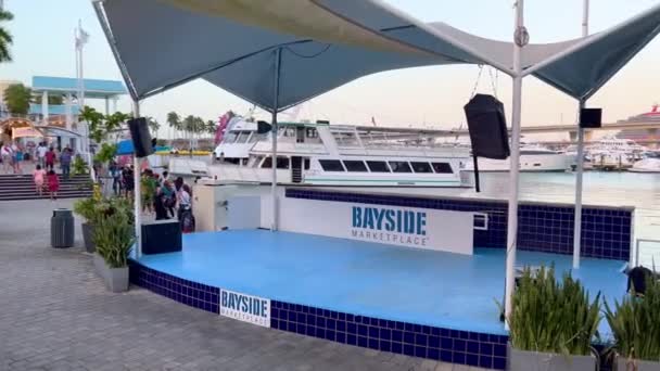 Δημοφιλή Bayside Marketplace Downtown Miami Miami Florida Φεβρουαρίου 2022 — Αρχείο Βίντεο