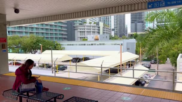 迈阿密市中心的大都会车站 Miami Florida 2022年2月20日 — 图库视频影像