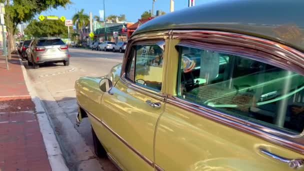 Oldtimer Little Havana Calle Ocho Miami Florida Februar 2022 — Stockvideo