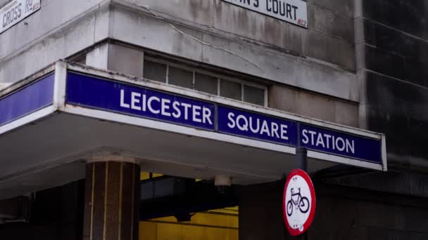 Leicester Square Tunnelbanestation Fotografering — Stockvideo