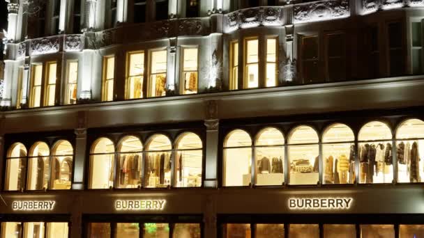 Κατάστημα Burberry Στο Λονδίνο Knightsbridge London Ηνωμενο Βασιλειο Δεκεμβρίου 2022 — Αρχείο Βίντεο