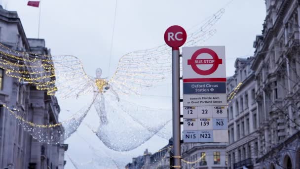 オックスフォードサーカスバス停留所ロンドン ロンドン イギリス 2022年12月20日 — ストック動画