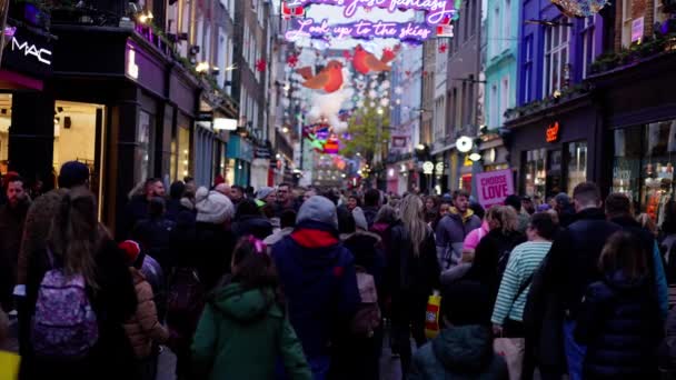 Carnaby Street London Lugar Movimentado Época Natal Londres Reino Unido — Vídeo de Stock