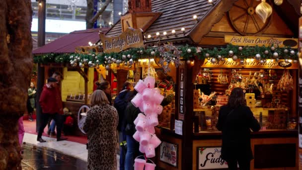 Χριστουγεννιάτικη Αγορά Στην Πλατεία Λέστερ Λονδίνο Ηνωμένο Βασίλειο Δεκεμβρίου 2022 — Αρχείο Βίντεο
