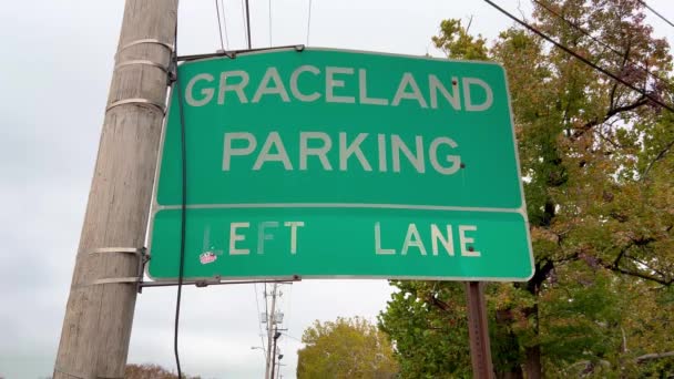 Placa Direção Para Graceland Estacionamento Para Visitantes Memphis Eua Novembro — Vídeo de Stock