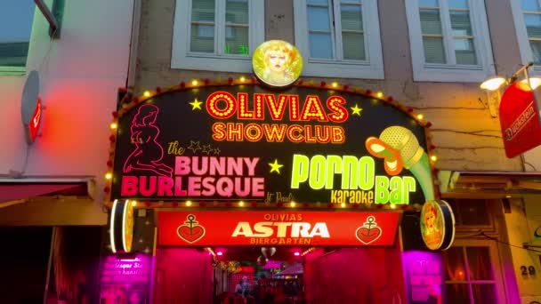 Olivias Show Club Hamburg Reeperbahn Underhållning Och Rött Ljus Distrikt — Stockvideo