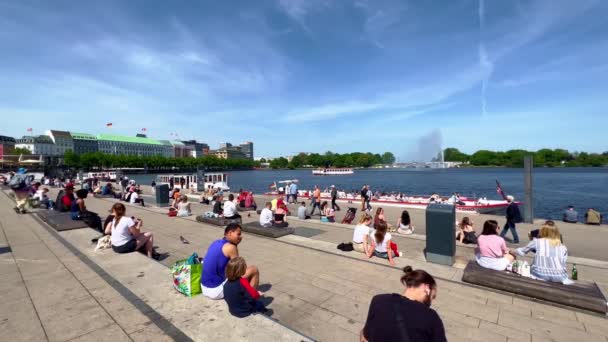 Популярні Кроки Центрі Міста Гамбурга Під Назвою Юнгфернстіґ Містер Гамбург — стокове відео