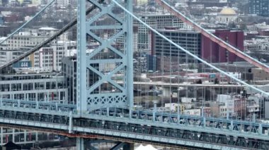 Philadelphia 'daki Delaware Nehri üzerinde Ben Franklin Köprüsü - İHA fotoğrafçılığı