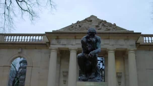 Статуя Мыслителя Филадельфии Фотографии Путешествий — стоковое видео