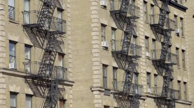 New York 'taki evlerde yangın merdiveni - seyahat fotoğrafçılığı